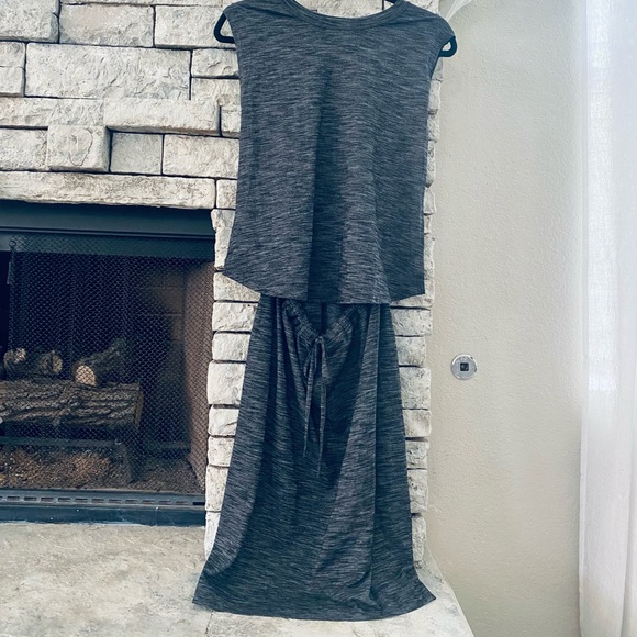 lululemon athletica Dresses & Skirts - Charcoal Gray Lululemon MIDI Dress Size 6